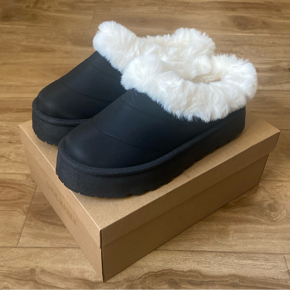 Steve Madden Women’s Unitie Faux Fur Black Platform Clogs